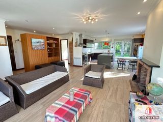 Foto 6 de Chalet en venta de 3 dormitorios con quincho, sobre lote de 2300m2 en La Armonía