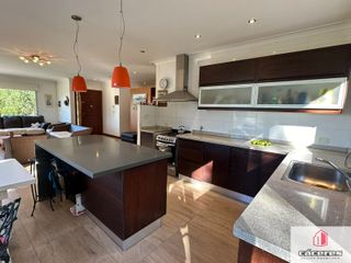 Foto 9 de Chalet en venta de 3 dormitorios con quincho, sobre lote de 2300m2 en La Armonía