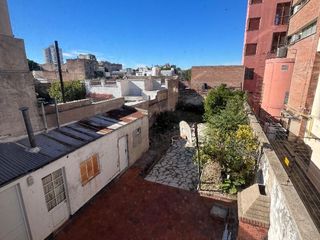Foto 4 de Casa en venta de 4 dormitorios c/ cochera en Centro