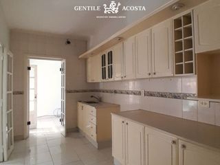 Foto 4 de Casa en venta de 3 dormitorios c/ cochera en Tandil