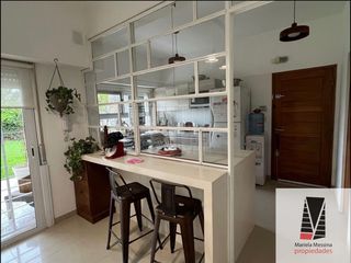 Foto 9 de Casa en venta de 4 dormitorios c/ cochera en Las Acacias