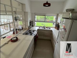 Foto 7 de Casa en venta de 4 dormitorios c/ cochera en Las Acacias