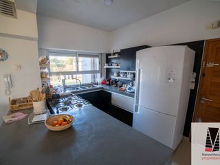 Foto 8 de Casa en venta de 4 dormitorios c/ cochera en Las Acacias