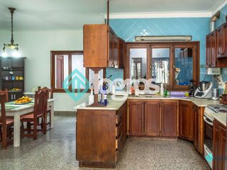 Foto 6 de Casa en venta de 4 dormitorios c/ cochera en Centro