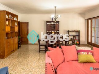 Foto 2 de Casa en venta de 4 dormitorios c/ cochera en Centro
