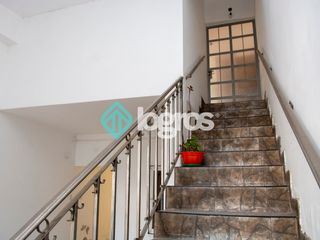 Foto 8 de Casa con local comercial en venta en macrocentro - Salta