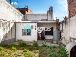 Foto 11 de Casa con local comercial en venta en macrocentro - Salta