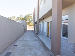 Foto 8 de Dúplex en venta de 2 dormitorios c/ cochera en Monte Hermoso
