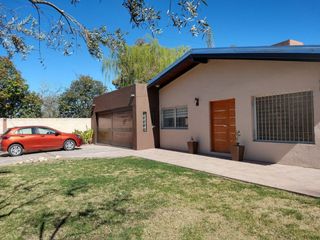 Foto 1 de Casa en venta de 4 dormitorios c/ cochera en Rama Caída