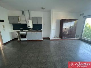 Foto 11 de Departamento en alquiler en Campana MONOAMBIENTE CENTRO