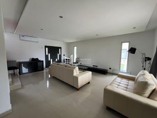 Foto 5 de Casa en venta de 4 dormitorios c/ cochera en Haras Santa María