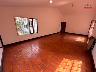 Foto 6 de Hermosa Casa en Venta en Barrio Los Perales