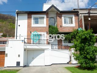 Foto 1 de Casa en venta en Tres Cerritos - Salta Capital