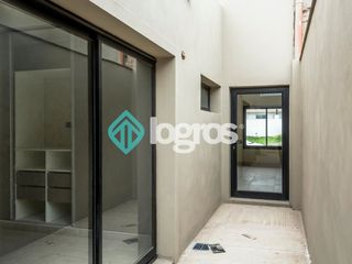Foto 26 de Casa a estrenar en venta de en Vía Aurelia