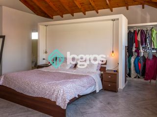 Foto 33 de Casa en venta de 3 dormitorios en Vía Aurelia, Salta