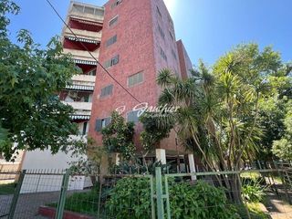 Foto 2 de Departamento en alquiler de 3 dormitorios c/ cochera en Campana