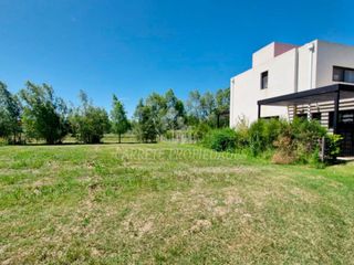 Foto 2 de Venta  Oportunidad. Lote El Naudir. Aguas Privadas.