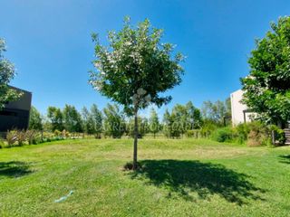 Foto 1 de Venta  Oportunidad. Lote El Naudir. Aguas Privadas.