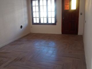 Foto 6 de Casa en venta de 2 dormitorios c/ cochera en Pacífico