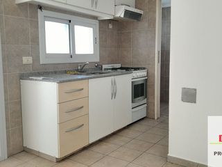 Foto 5 de Departamento en alquiler de 2 dormitorios c/ cochera en Centro