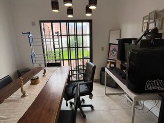 Foto 13 de Dúplex en venta de 4 dormitorios c/ cochera en Centro