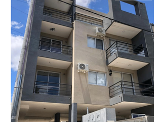 Foto 2 de Departamento en venta de 1 dormitorio c/ cochera - al frente - Colón.