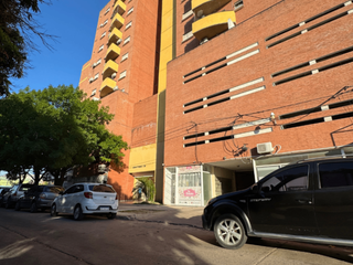 Foto 1 de Departamento en alquiler de 3 dormitorios c/ cochera