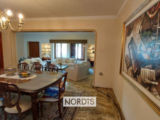 Foto 6 de Alquiler Hermoso chalet en Maipu 5 dormitorios uso comercial o institucional