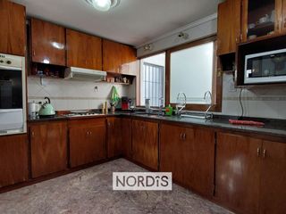 Foto 9 de Alquiler Hermoso chalet en Maipu 5 dormitorios uso comercial o institucional