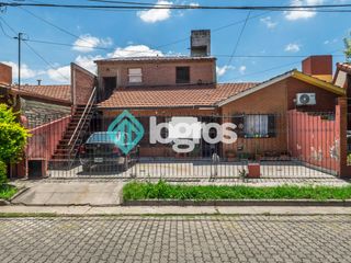 Foto 2 de Casa en venta de 4 dormitorios en Barrio San Carlos, Salta
