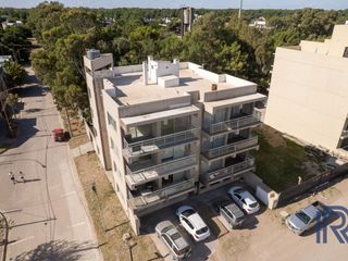 Foto 1 de Departamento en venta de 2 dormitorios c/ cochera en Monte Hermoso