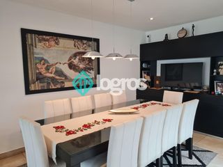 Foto 1 de Casa en venta de 4 dormitorios en Grand Bourg - Apta Credito