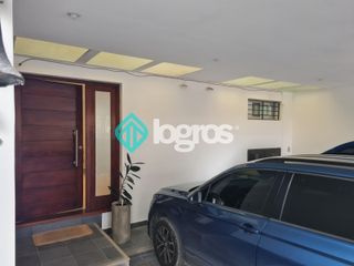 Foto 42 de Casa en venta de 4 dormitorios en Grand Bourg - Apta Credito