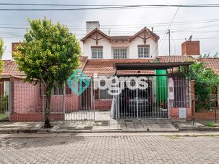 Foto 3 de Casa en venta de 3 dormitorios en Barrio San Carlos