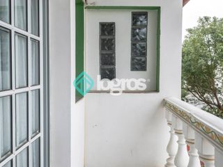 Foto 53 de Casa en venta de 3 dormitorios en Barrio San Carlos