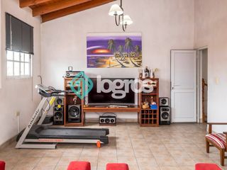 Foto 43 de Casa en venta de 3 dormitorios en Barrio San Carlos