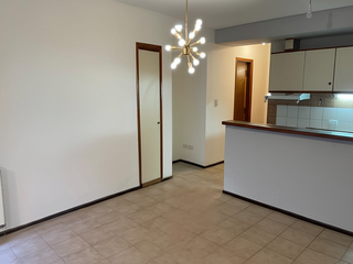 Foto 5 de Departamento en alquiler de 1 dormitorio c/ cochera en Godoy Cruz