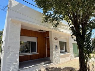 Foto 1 de Casa en venta de 3 dormitorios c/ cochera en Tandil
