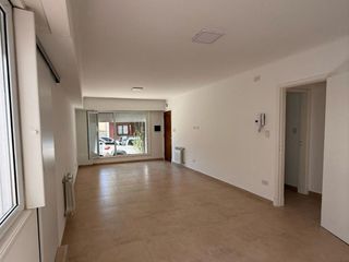 Foto 2 de Casa en venta de 3 dormitorios c/ cochera en Tandil