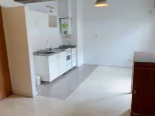 Foto 6 de Dpto Alquiler 1 dorm c/cochera, balcón, AA cortinas rollers Chacabuco 284 SMdTuc
