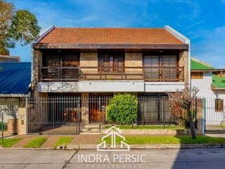 Foto 1 de VENTA APTO CRÉDITO Chalet San José Mar del Plata 4 ambientes con garaje y patio