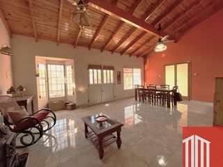 Foto 3 de Casa en venta de 3 dormitorios c/ cochera en Bella Vista