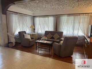 Foto 3 de Casa en venta de 3 dormitorios c/ cochera  doble  y quincho en Villa Primera