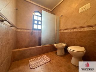 Foto 22 de Casa en venta de 3 dormitorios c/ cochera  doble  y quincho en Villa Primera