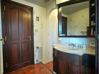 Foto 8 de Casa en venta de 3 dormitorios c/ cochera  doble  y quincho en Villa Primera