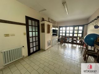 Foto 15 de Casa en venta de 3 dormitorios c/ cochera  doble  y quincho en Villa Primera