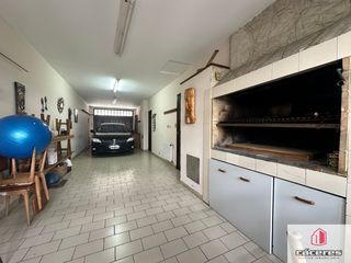 Foto 16 de Casa en venta de 3 dormitorios c/ cochera  doble  y quincho en Villa Primera
