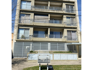 Foto 1 de Departamento en venta de 1 dormitorio c/ cochera en Colón