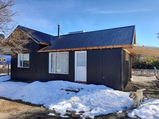 Foto 2 de FINA PATAGONIA. Casa en venta de 2 dormitorios c/ cochera en San Martin de los Andes