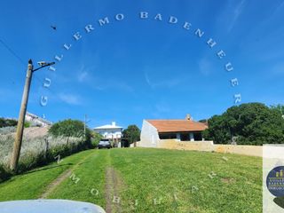 Foto 1 de Casa en alquiler temporario de 2 dormitorios c/ cochera en Monte Hermoso